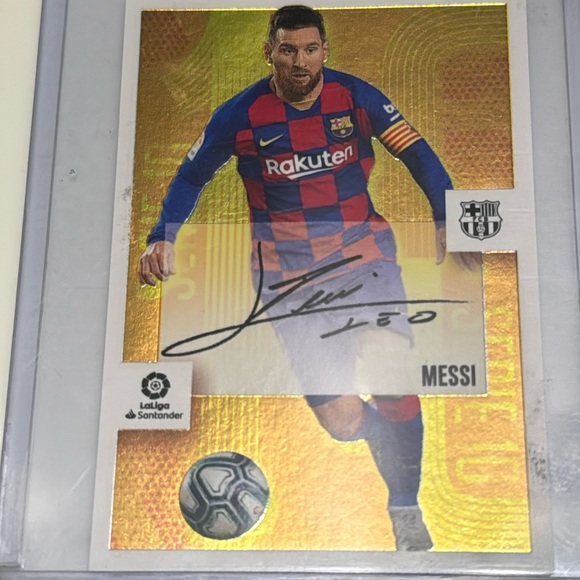Lionel Messi 2023 Panini Auto Gold Card out of 10 - Picture 3 of 5